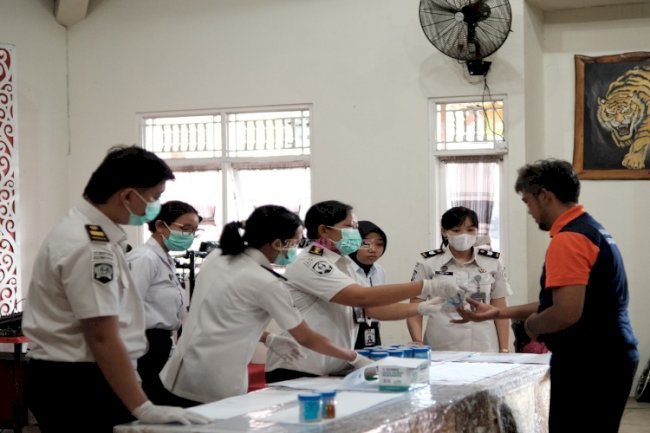 Tes Urine Petugas dan Warga Binaan, Lapas Tabanan Tegaskan Komitmen Zero Narkoba