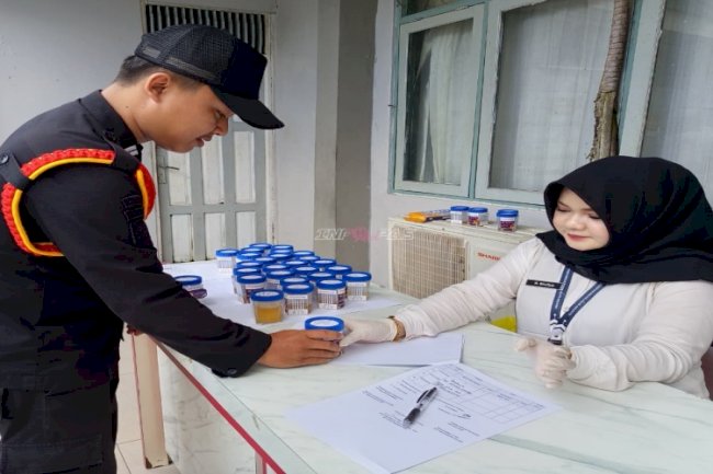 Wujudkan Lingkungan Bersih dari Narkoba, Lapas Amuntai Tes Urine Warga Binaan dan Petugas