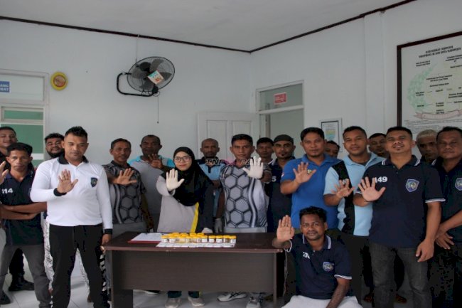 Lapas Piru Tegaskan Komitmen Zero Narkoba melalui Tes Urine Warga Binaan dan Petugas