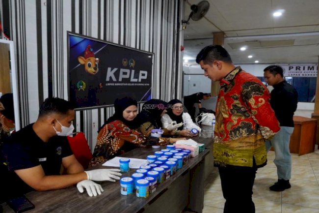 Bersih dari Narkoba, Lapas Narkotika Karang Intan Tes Urine Ratusan Petugas dan Ribuan Warga Binaan