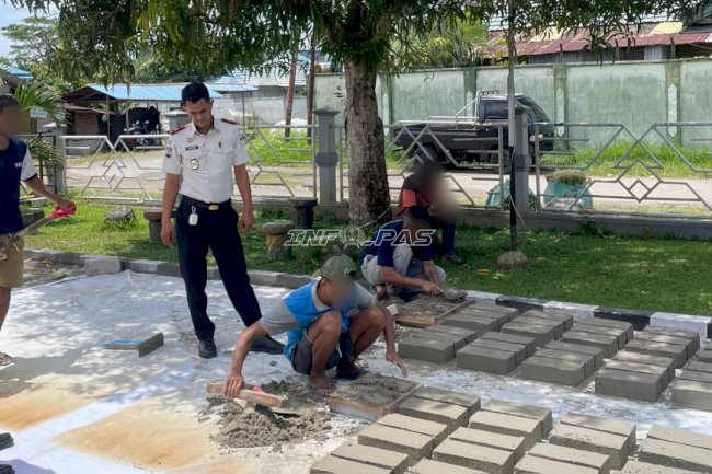 Pembinaan Bernilai Ekonomi, Rutan Ambon Pasarkan Batu Batako Karya Warga Binaan
