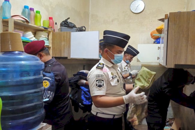 Pastikan Lingkungan Tetap Kondusif, Lapas Sumedang Gelar Penggeledahan Insidentil