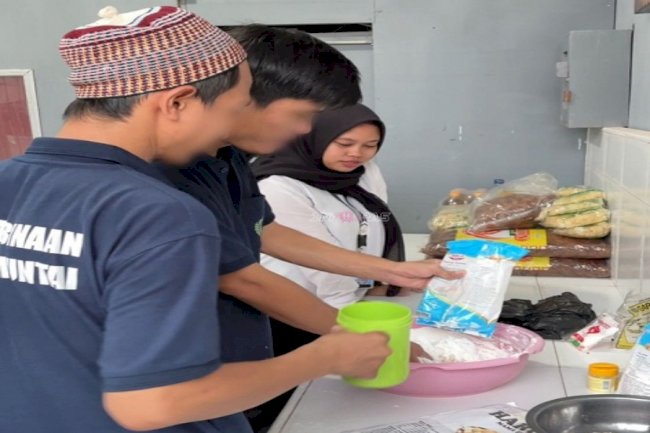 Kembangkan Keterampilan Warga Binaan, Lapas Amuntai Produksi Kerupuk Ikan Gabus