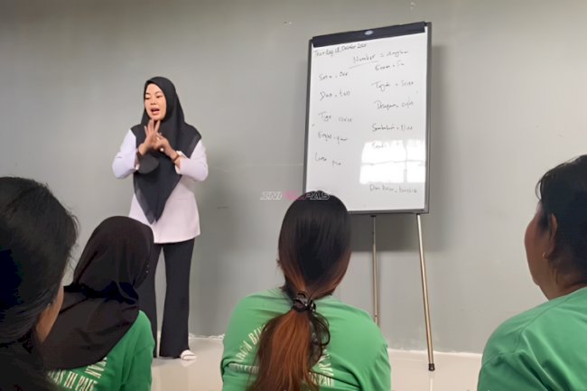 Lapas Perempuan Palu Tingkatkan Intelektualitas dan Kepercayaan Diri Warga Binaan melalui Pembelajaran Bahasa Inggris