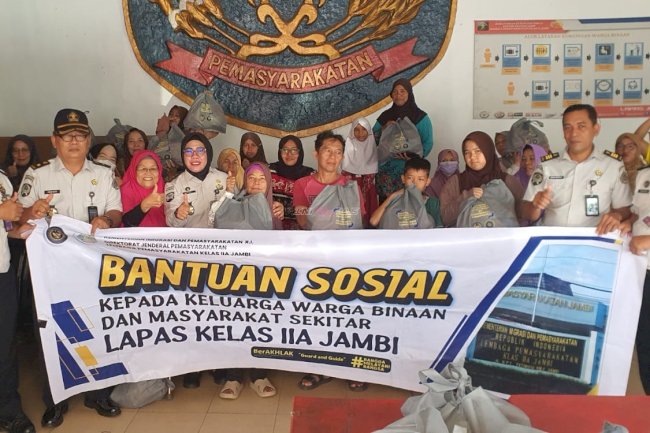 Lapas Jambi Salurkan Bantuan Sosial kepada Pensiunan, Masyarakat Sekitar, dan UMKM