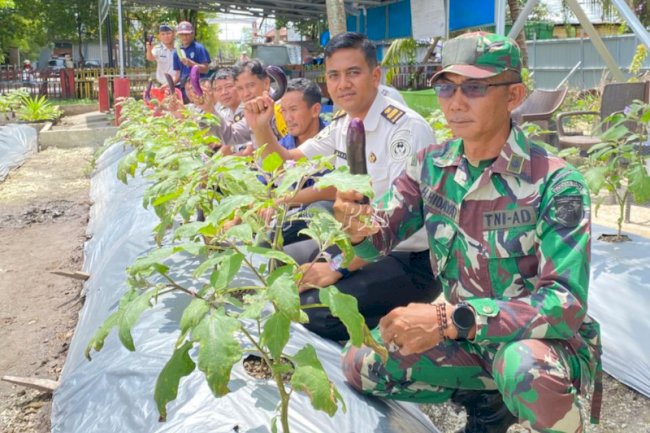 Panen Raya Nasional Pemasyarakatan, Lapas Banjarmasin Hasilkan Terung, Lele, dan Selada