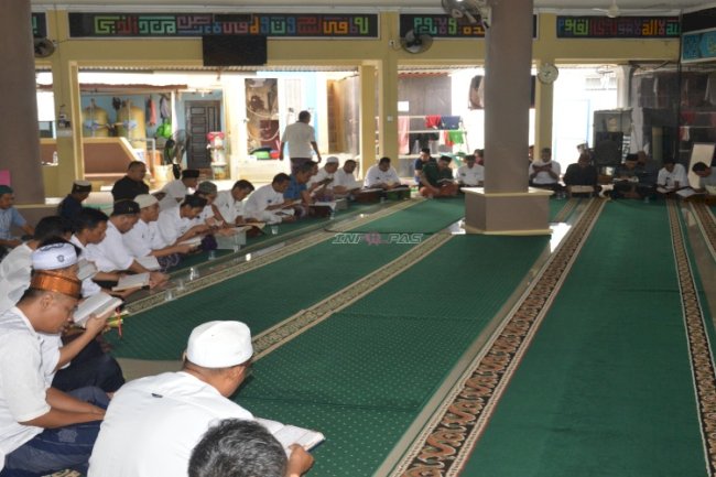 Warga Binaan Lapas Narkotika Muara Sabak Khatamkan Al-Qur’an