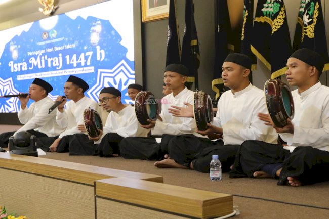Tim Hadrah Warga Binaan Lapas Cibinong Tampil Memukau pada Peringatan Isra Mikraj di Ditjenpas
