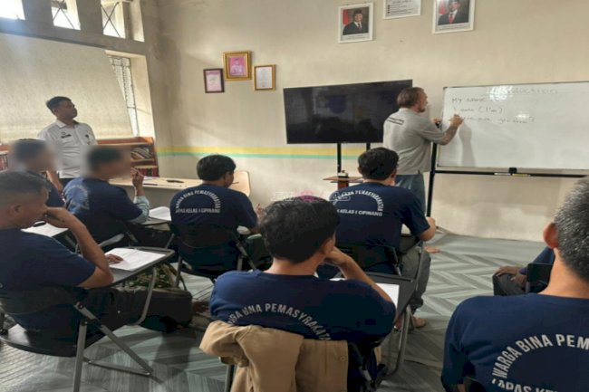 Lapas Kelas I Cipinang Bekali Warga Binaan dengan Kursus Bahasa Inggris Berbasis Praktik
