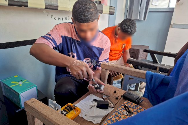 Rawat Mesin Pangkas, Lapas Saparua Jaga Kualitas UMKM Barbershop