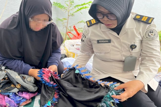 Lapas Perempuan Martapura Berikan Pembinaan Kemandirian Jasa Pembuatan Keset