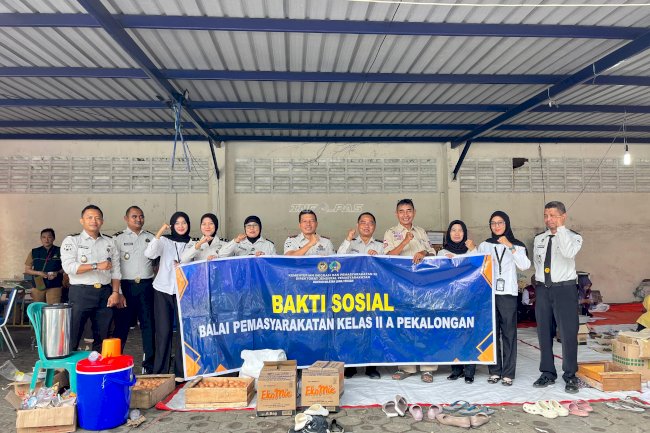 Bapas Pekalongan Salurkan Bantuan Sembako bagi Warga Terdampak Banjir