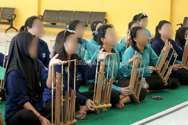 Nada dan Irama Jadi Sarana Pembinaan Warga Binaan di Rutan Perempuan Surabaya