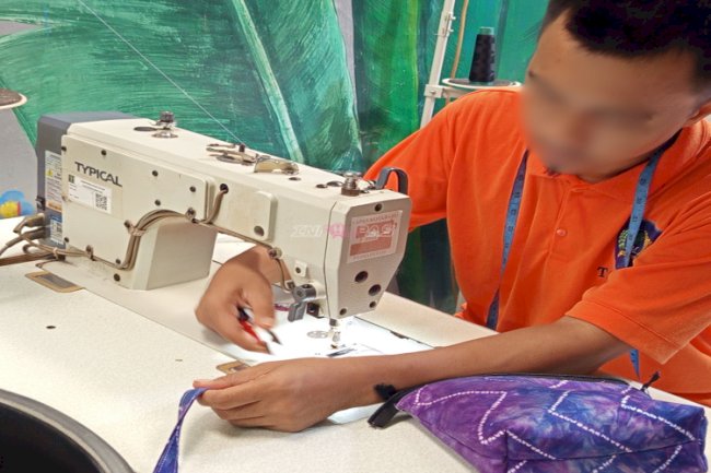 Perkuat Pembinaan Kemandirian, Lapas Kotabaru Produksi Tas Kain Sasirangan Berkualitas