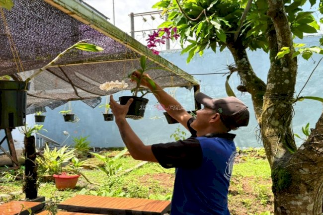 Warga Binaan Lapas Narkotika Karang Intan Tekuni Budidaya Anggrek