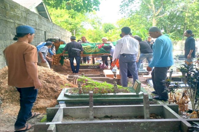 Lapas Tanjungpandan Fasilitasi Hak Warga Binaan Hadiri Pemakaman Orang Tua