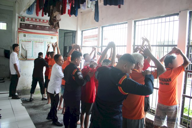 Lapas Piru Gencarkan Penggeledahan Blok Hunian, Tegaskan Komitmen Berantas Halinar