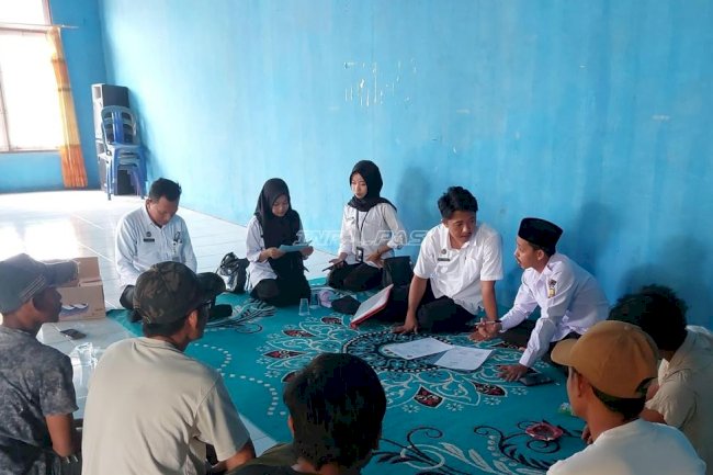 Sapa Klien di Desa Lunjuk, Bapas Amuntai Dekatkan Layanan Wajib Lapor