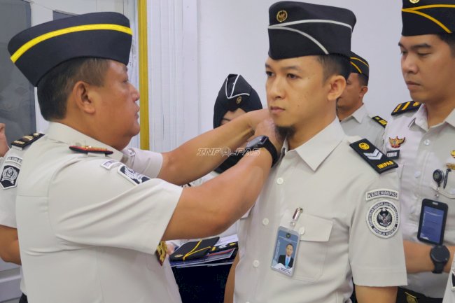 Lima Pegawai Kanwil Ditjenpas Kalsel Naik Pangkat, Kakanwil Tekankan Profesionalisme