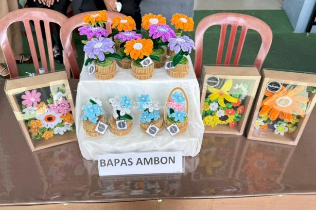 Bapas Ambon Tampilkan Kreativitas Klien, Mercy Pipe Cleaner Diminati Pengunjung