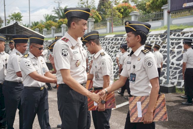 Empat Petugas Lapas Tanjungpandan Naik Pangkat lewat Penyesuaian Ijazah