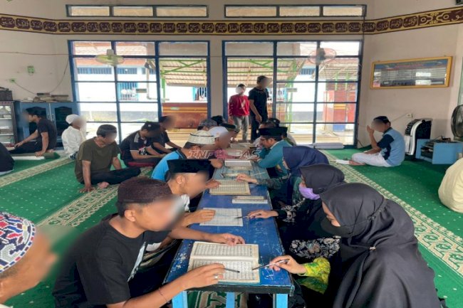 Isi Ramadan dengan Kegiatan Positif, Warga Binaan Rutan Marabahan Belajar Al-Qur’an dan Iqra