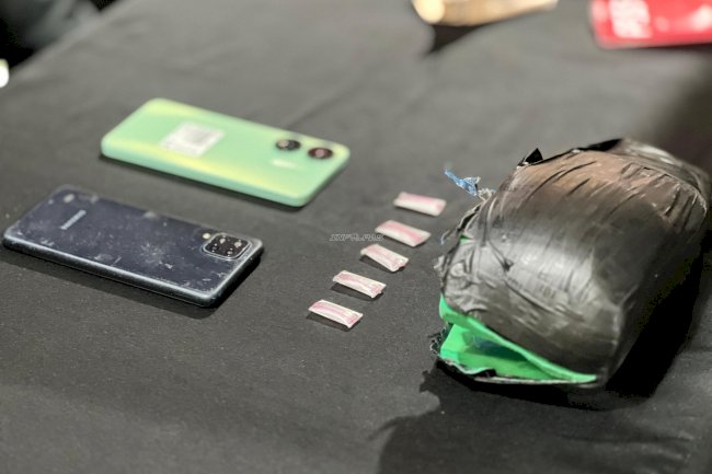 Gerak Cepat Petugas Lapas Surabaya Gagalkan Penyelundupan Sabu dan Ponsel ke dalam Lapas