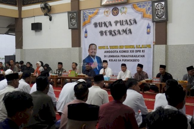 Pererat Silaturahmi Ramadan, Warga Binaan dan Petugas Lapas Purwokerto Buka Puasa bersama Anggota Komisi XIII DPR RI
