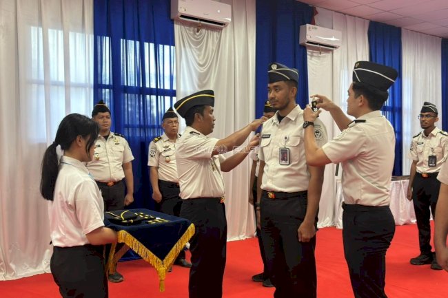 Tiga Petugas Terima Kenaikan Pangkat, Lapas Batulicin Dorong Peningkatan Kompetensi dan Dedikasi