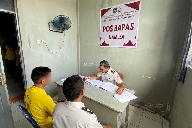 Ramadan Jadi Momentum Pembinaan, PK Bapas Ambon Aktif Dampingi Klien di Pos Bapas Namlea