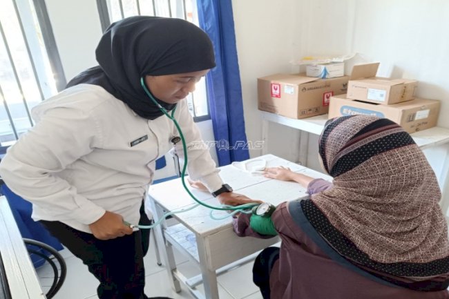 Semarak Ramadan, Lapas Wahai Berikan Pemeriksaan Kesehatan Gratis bagi Pengunjung