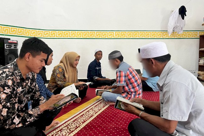 Isi Ramadan dengan Kegiatan Positif, Warga Binaan Lapas Bandanaira Belajar Al-Qur’an dan Iqra