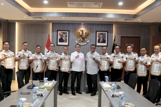 Sinergi Tegas Lawan Narkoba, Tiga Petugas Lapas Kelas I Cipinang Raih Penghargaan dari Bareskrim Polri