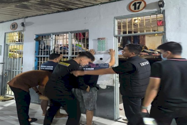 Razia Insidentil di Malam Ramadan, Lapas Amuntai Sita Sejumlah Barang Terlarang dari Kamar Hunian