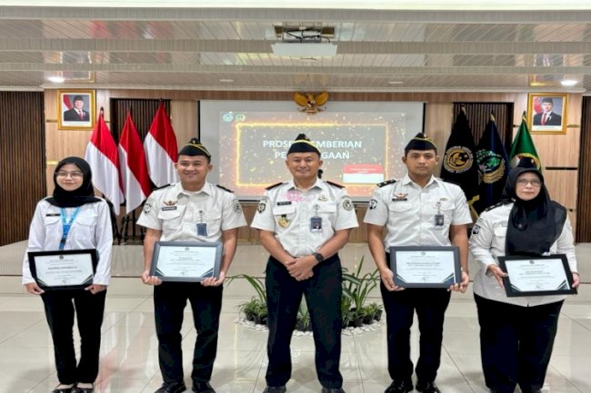 Lapas Kelas I Cipinang Anugerahkan Penghargaan bagi Petugas dan Peserta Magang Nasional Berprestasi