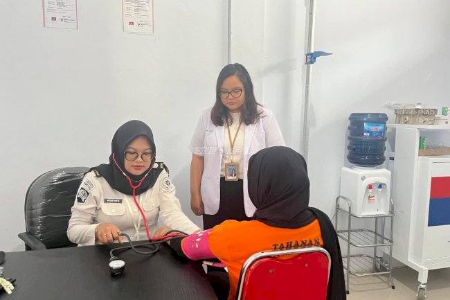 Jaga Kesehatan Saat Puasa, Lapas Perempuan Ambon Periksa Kesehatan Warga Binaan