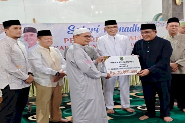 Ponpes At Taubah Lapas Amuntai Terima Dana Hibah dari Pemkab HSU pada Safari Ramadan Bupati