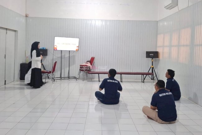 Perkuat Kemampuan Bahasa Asing, Rutan Majene Kenalkan Istilah Ramadan dalam Bahasa Inggris