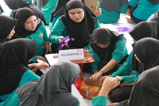 Belajar dan Berkarya di Bulan Suci, Warga Binaan Rutan Perempuan Surabaya Ikuti Lomba Hafalan Qur’an dan Menghias Parsel