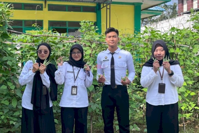 Panen Buncis di Kebun SAE, Warga Binaan Rutan Barabai Petik Hasil Pembinaan Kemandirian