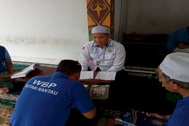 Rutan Rantau bersama Kemenag Kab. Tapin Gelar Pembinaan Baca Tulis Al-Qur’an bagi Warga Binaan