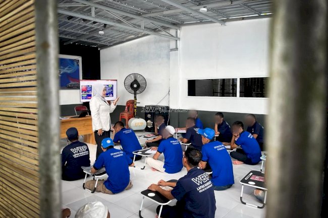 Bangun Karakter & Harapan, Perkuliahan S1 Warga Binaan Lapas Narkotika Karang Intan Berlangsung Penuh Semangat