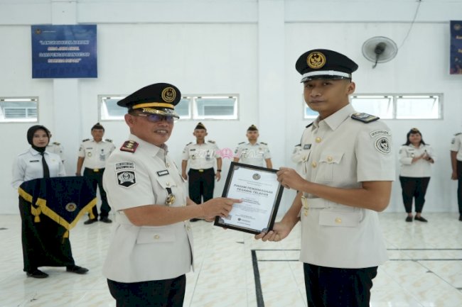 Bangun Budaya Kerja PRIMA, Lapas Luwuk Berikan Penghargaan Petugas Teladan Triwulan I 2026