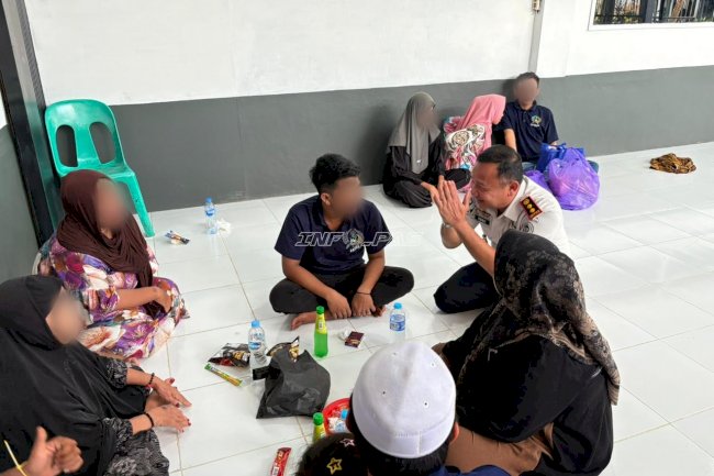 Momen Kunjungan, Kalapas Narkotika Karang Intan Hadir di Tengah Warga Binaan dan Keluarga