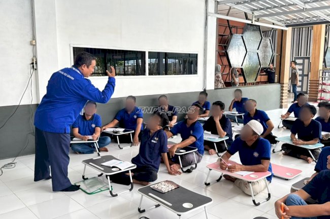Bangun Pola Pikir Mandiri, Warga Binaan Lapas Narkotika Karang Intan Ikuti Perkuliahan Kewirausahaan