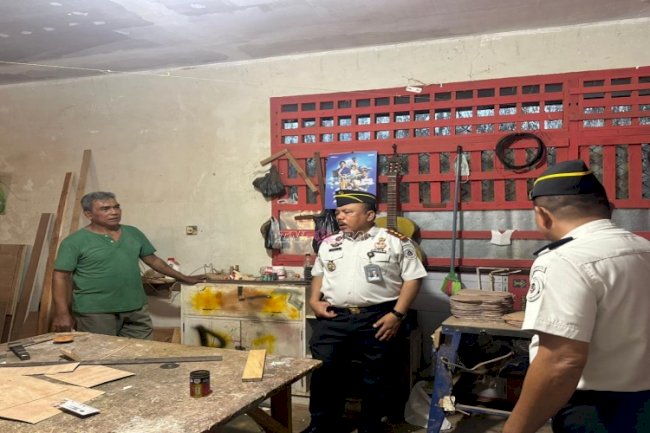 Warga Binaan Aktif di Bengkel Kerja, Kalapas Tahuna Beri Suntikan Motivasi