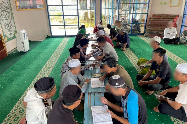 Kolaborasi Rutan Marabahan–Kemenag, Warga Binaan Belajar Iqra dan Al-Qur’an