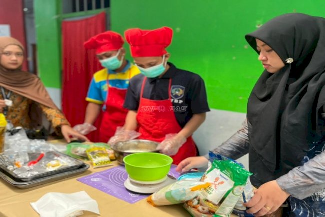 Bekal Usaha dari Balik Jeruji, Warga Binaan Lapas Kotabaru Produksi Donat