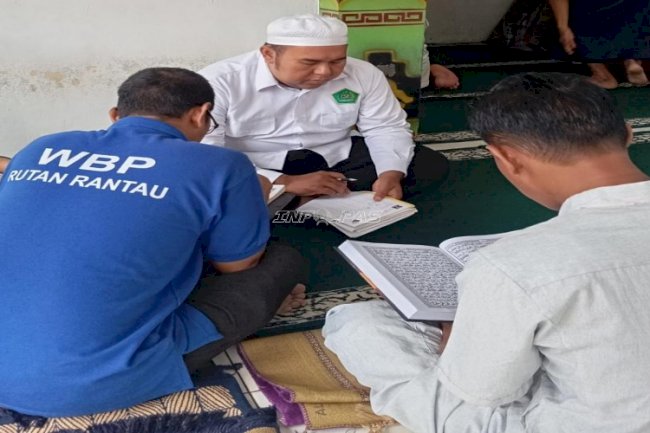 Warga Binaan Rutan Rantau Belajar Baca Tulis Al-Qur’an bersama Kemenag Kab. Tapin