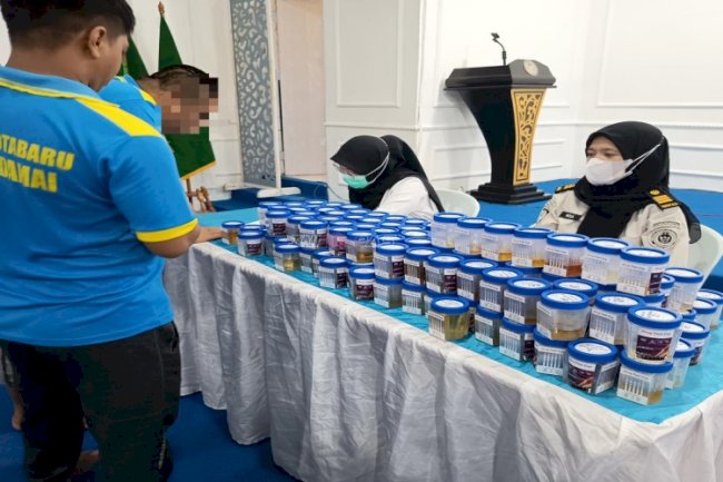 Perkuat Komitmen Bersih dari Narkoba, Lapas Kotabaru Gelar Razia dan Tes Urine Jelang HBP Ke-62